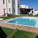 וילה Lanzarote Deluxe & Pool