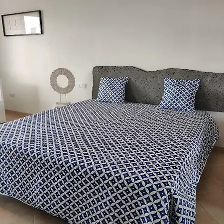 Lanzarote Deluxe & Pool *