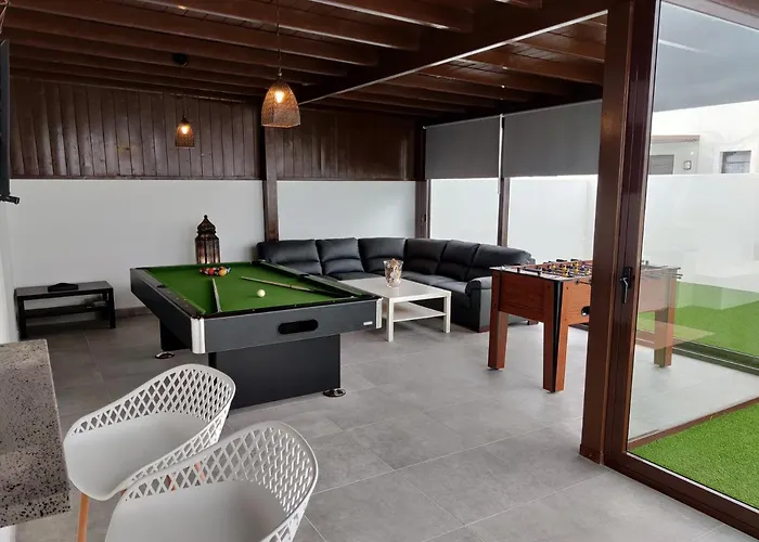 Lanzarote Deluxe & Pool فيلة بلايا بلانكا