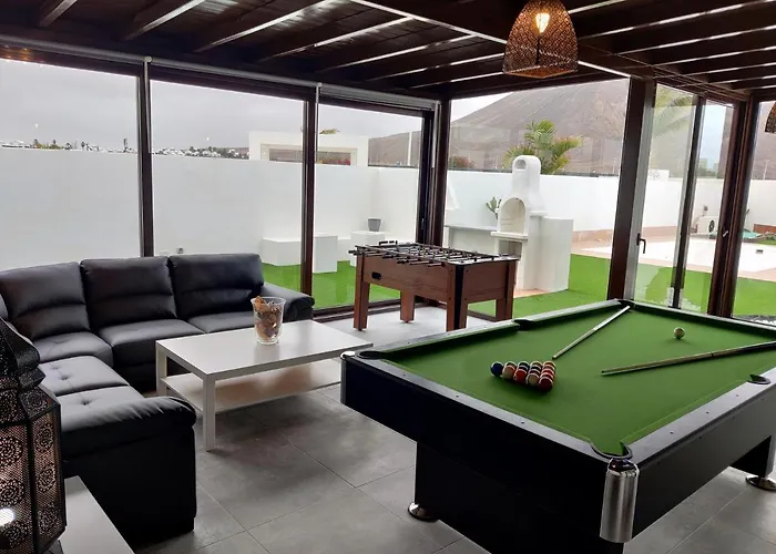 Lanzarote Deluxe & Pool بلايا بلانكا