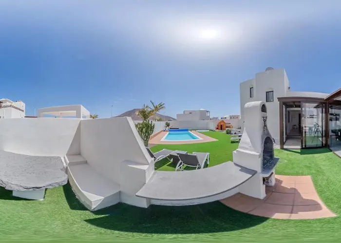 Lanzarote Deluxe & Pool فيلة
