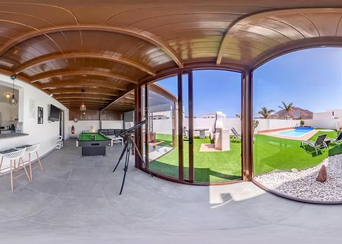 Lanzarote Deluxe & Pool بلايا بلانكا