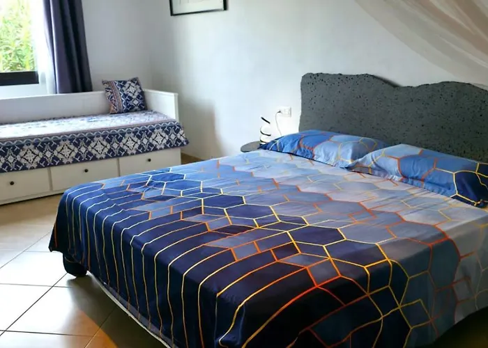 Lanzarote Deluxe & Pool * بلايا بلانكا