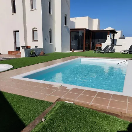 Βίλα Lanzarote Deluxe & Pool