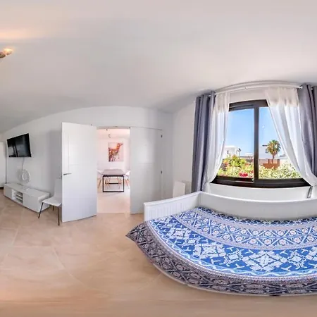 Lanzarote Deluxe & Pool Playa Blanca