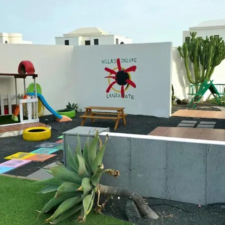 Lanzarote Deluxe & Pool *