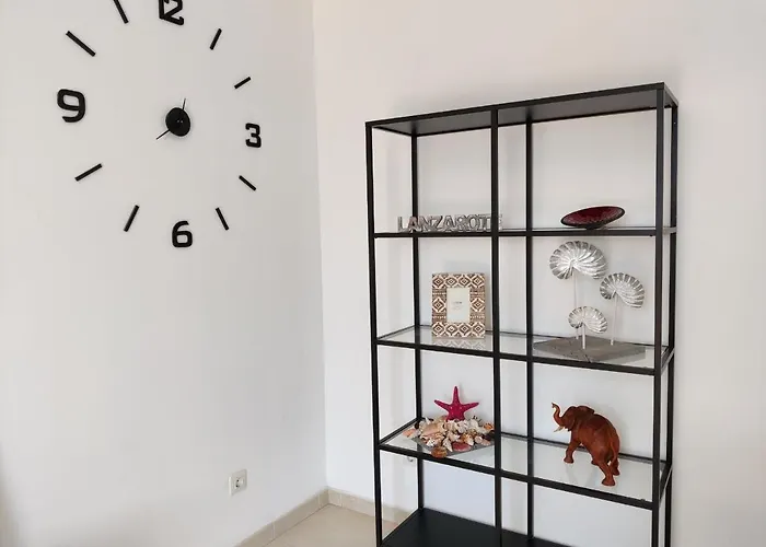 Lanzarote Deluxe & Pool *