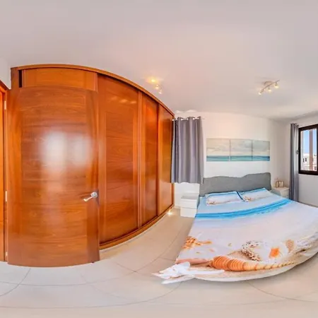 Lanzarote Deluxe & Pool * بلايا بلانكا