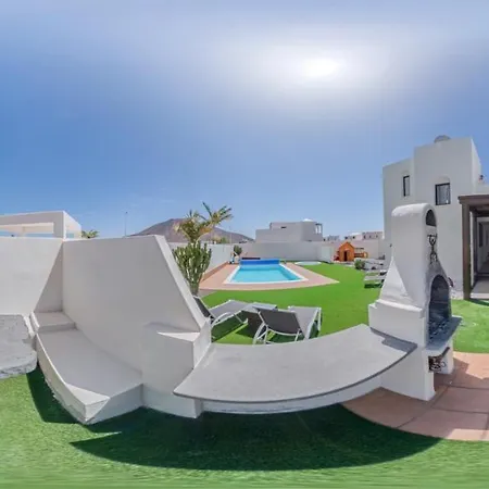 Lanzarote Deluxe & Pool فيلة