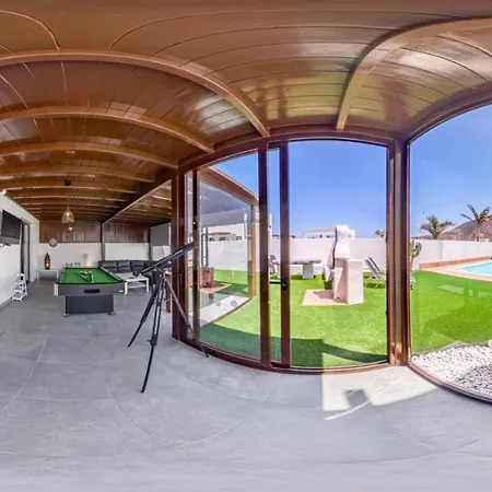 Lanzarote Deluxe & Pool بلايا بلانكا