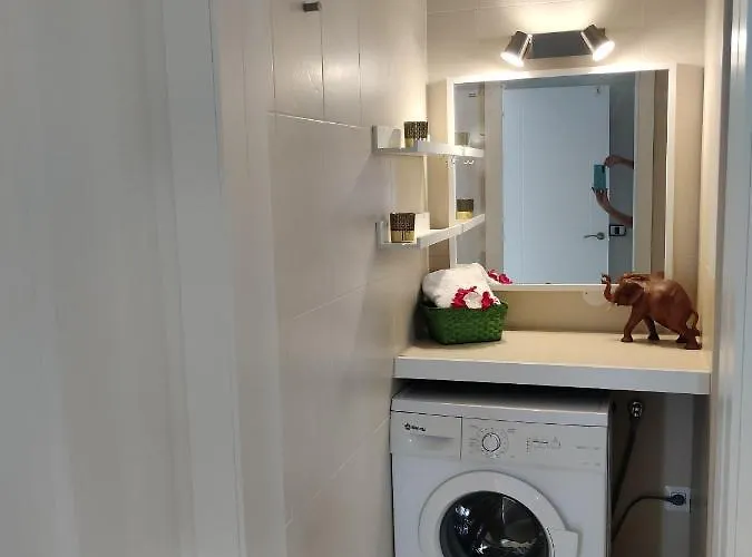 Lanzarote Deluxe & Pool Villa *